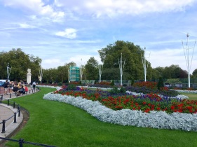 Gardens in front of Buckingham Palace (way better in real life!)