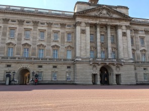 Buckingham Palace and beefeaters